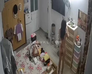 Hack Camera em gái ở nhà 1 mình thèm cặc đành lấy sextoy ra thủ dâm