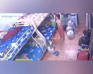 Hack camera phòng ký túc xã nữ sinh