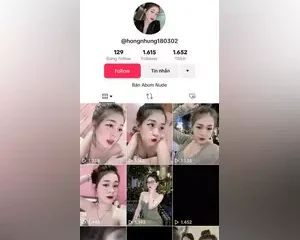 Hồng Nhung 2k2 với cái bướm hồng