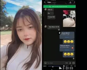 Clip bé Ngọc Em 2k6 bóp vú cho bạn trai xem