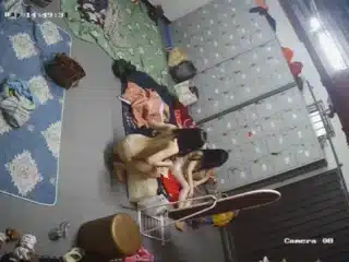 Hack Camera trong phòng thay đồ nhân viên quán hát